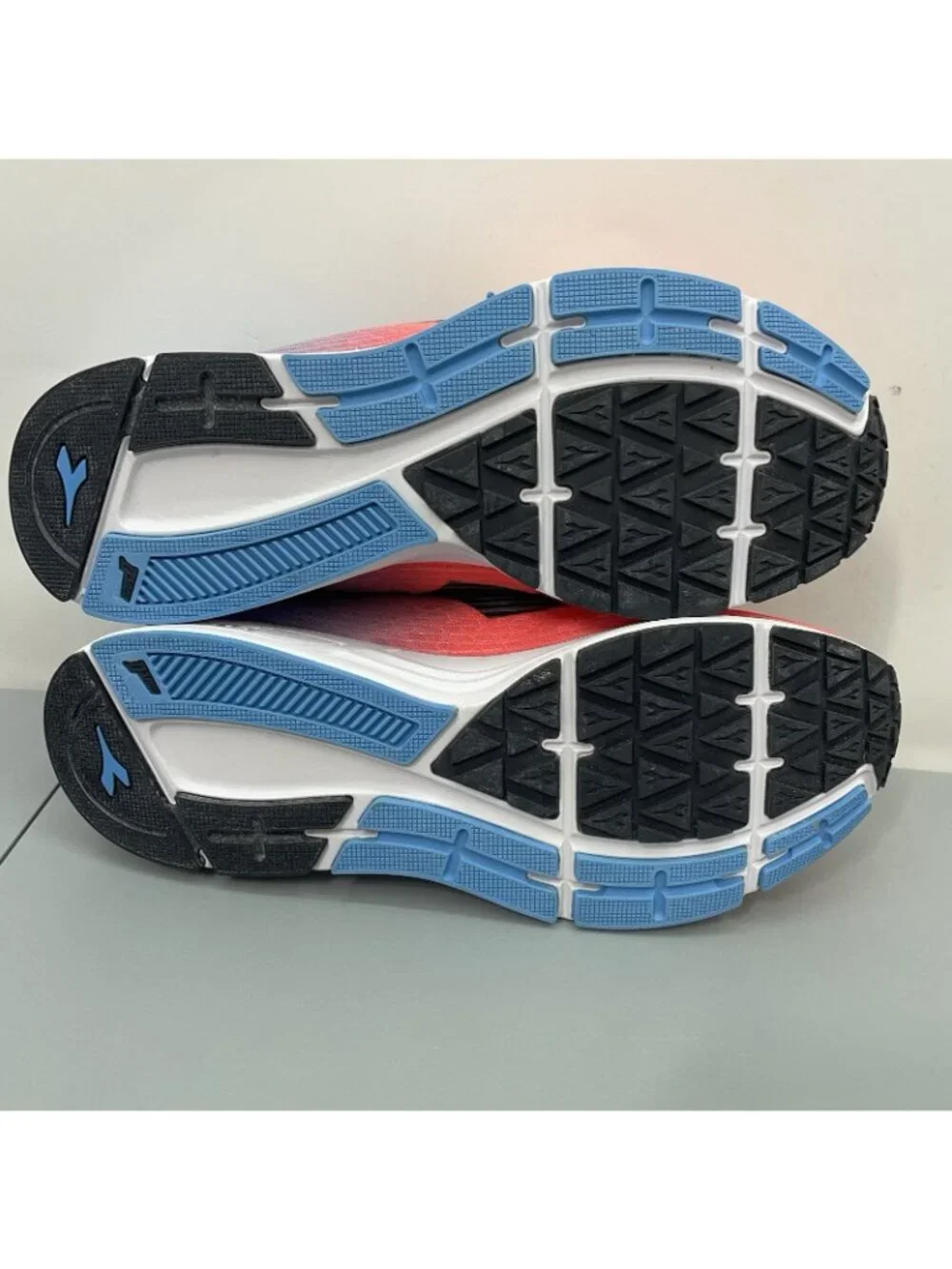 Diadora‎ Action +3 Sneakers Shoes Running Training Athletic Pink Blue Womens 9.5
